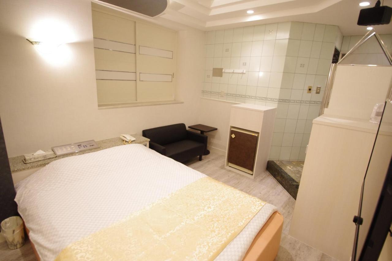 Hotel Crystal 大人専用 Prefektura Tokio Exteriér fotografie